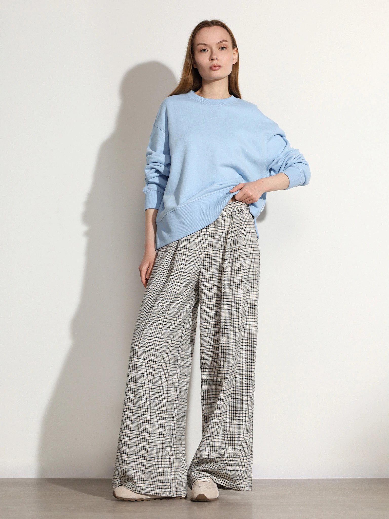 Брюки свободного кроя в клеточку